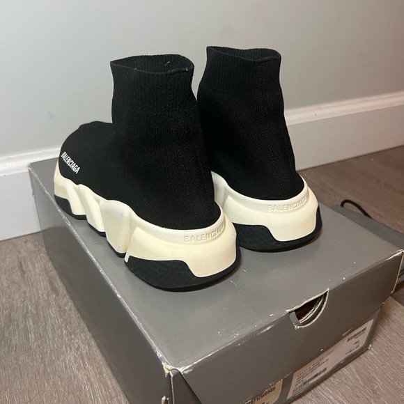 Authentic Balenciaga Speed Stretch-Knit High-Top Sneaker - Size US 7 / EU 37 - Picture 3 of 4